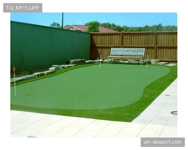 英超基金会项目资助百所社区球场进行草皮翻新